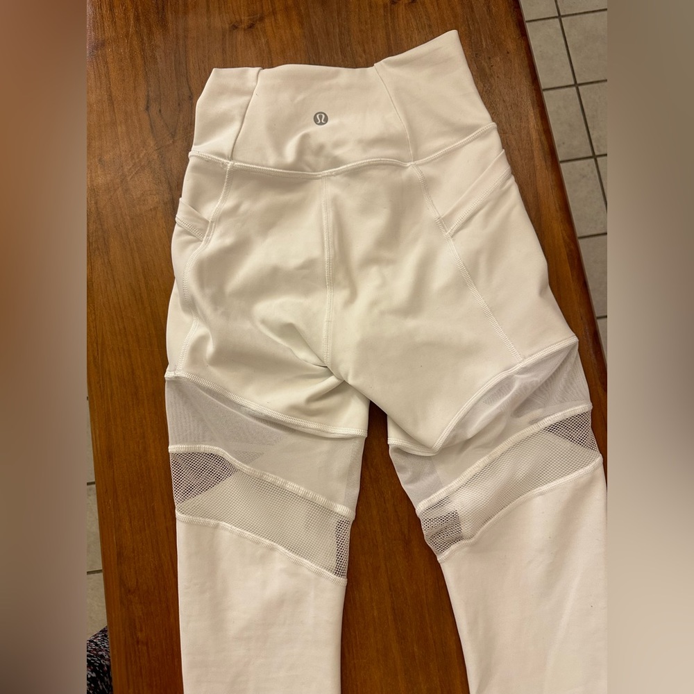 Lulu lemon white leggings 2 size